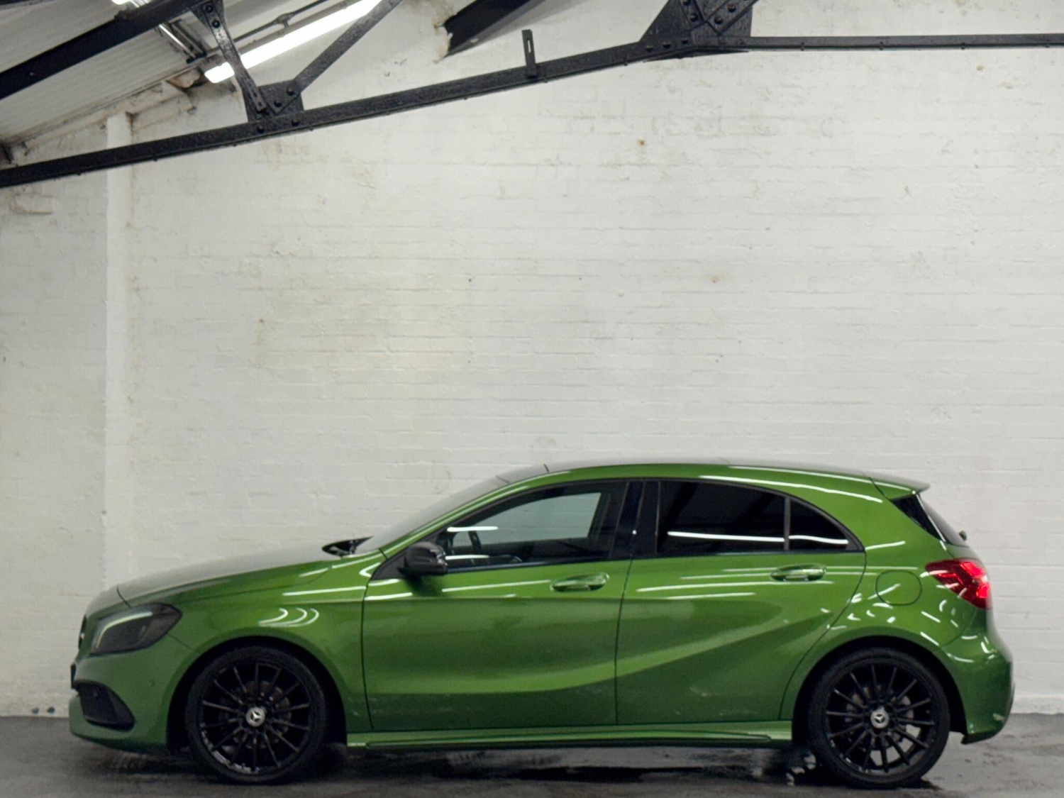 [ berth ]Mercedes-Benz A Class