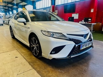 Toyota Camry 2019