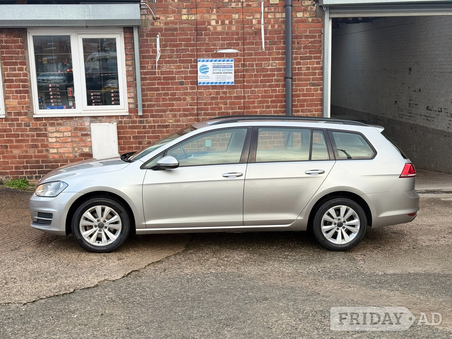 Volkswagen Golf 2015 - Cars in Preston