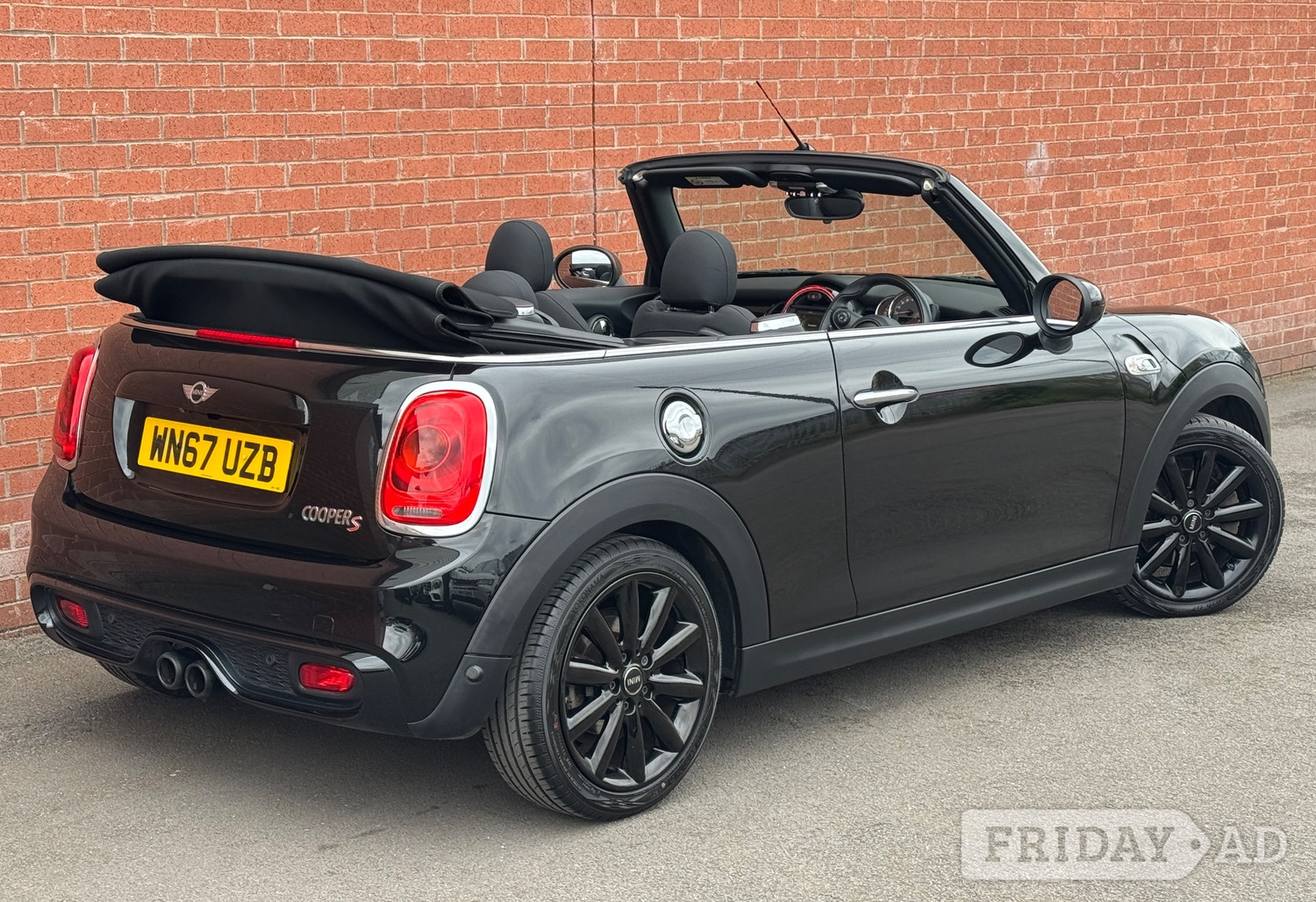 Mini Convertible 2017 - Cars