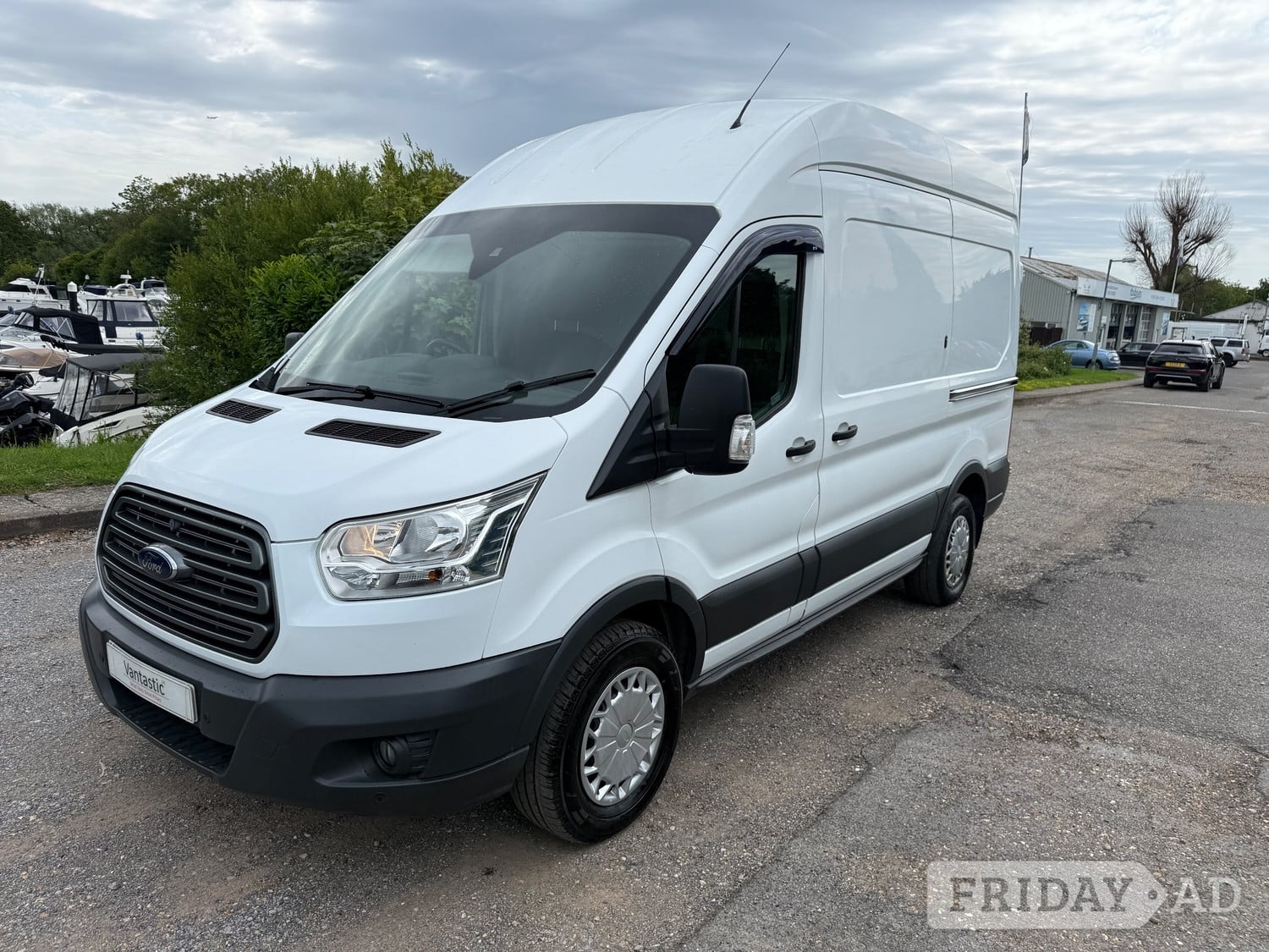 Ford Transit 2014 in Chertsey