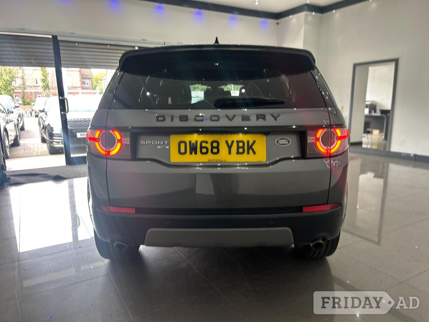 Land Rover Discovery Sport 2019 - Cars in Stockport