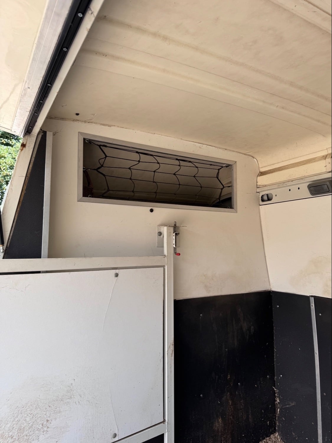 The Horsebox Company  Renault Master Horsebox - Trailers & Horseboxes in Grantham