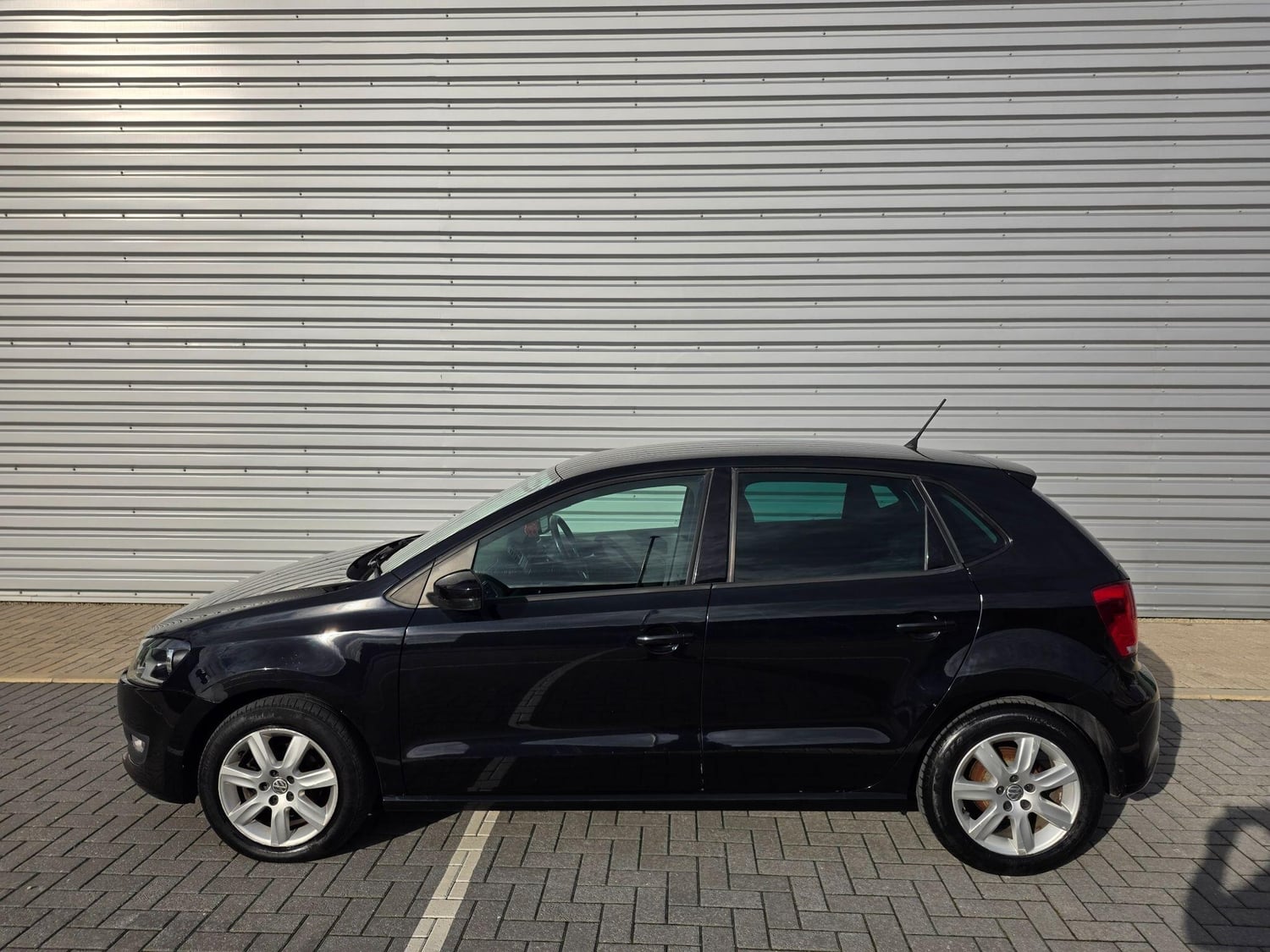 Volkswagen Polo 2011 - Cars in Manchester