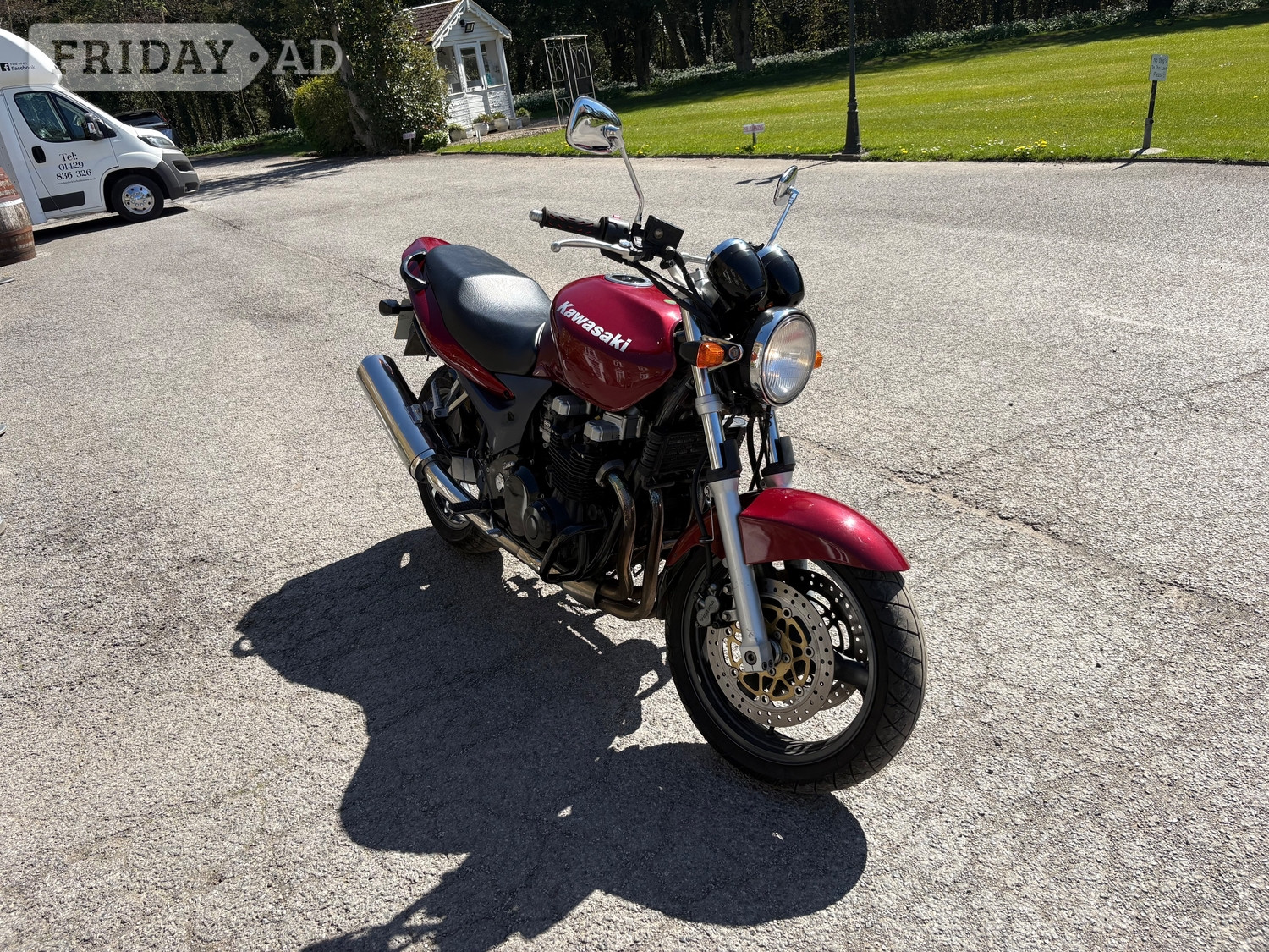 Kawasaki ZR 2000 - Motorbikes, Scooters & Quads