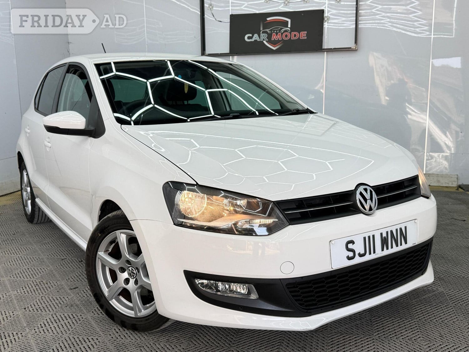 Volkswagen Polo 2011 - Cars
