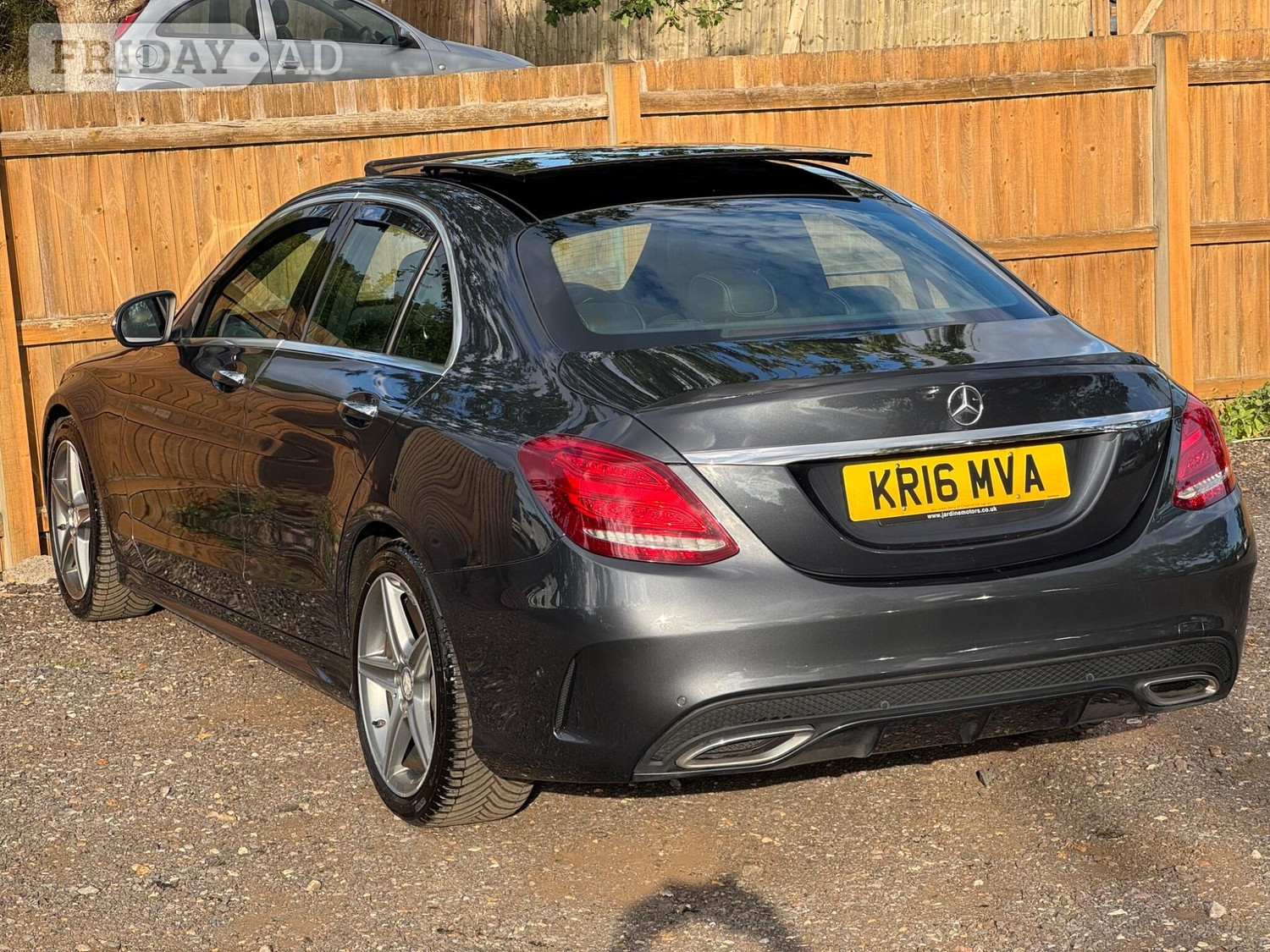 [ berth ]Mercedes-Benz C Class