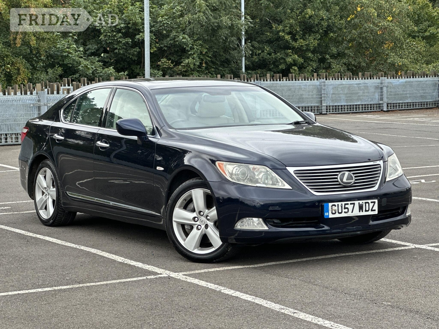 Lexus LS 2007 in Slough