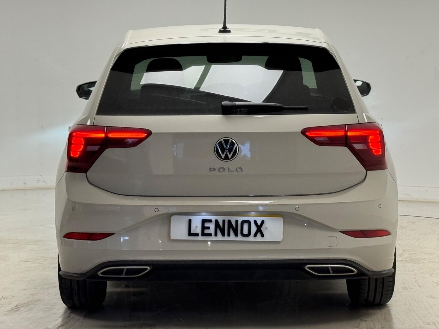 Volkswagen Polo 2023 - Cars