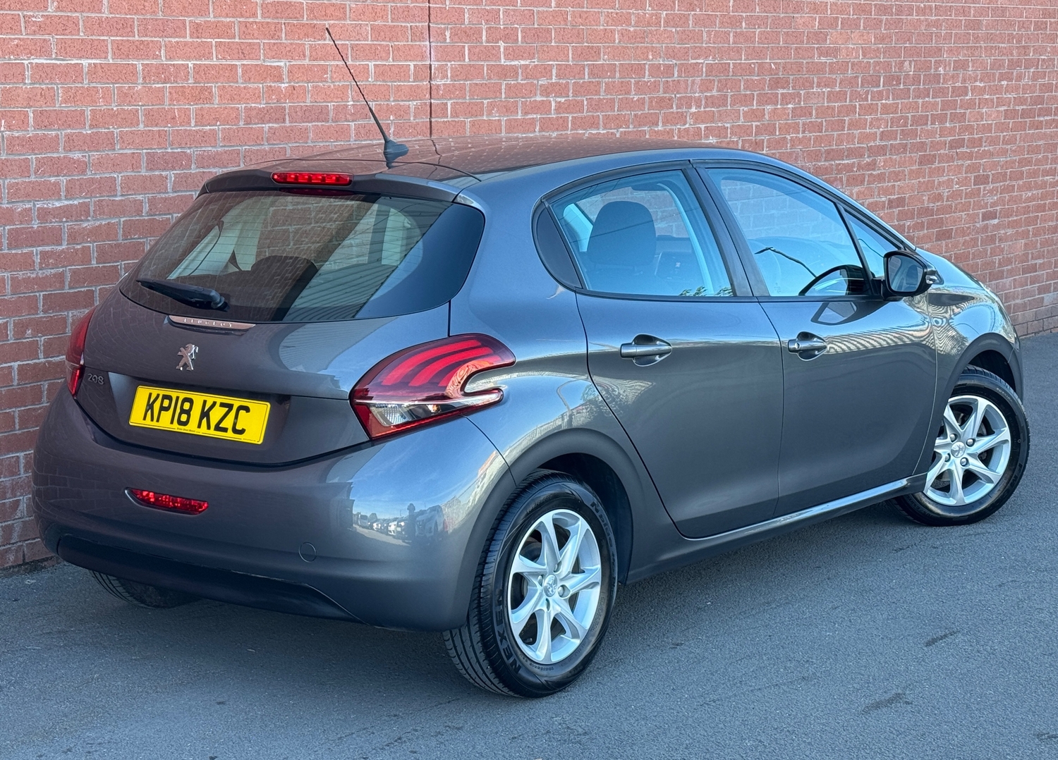 Peugeot 208 2018 - Cars in Doncaster