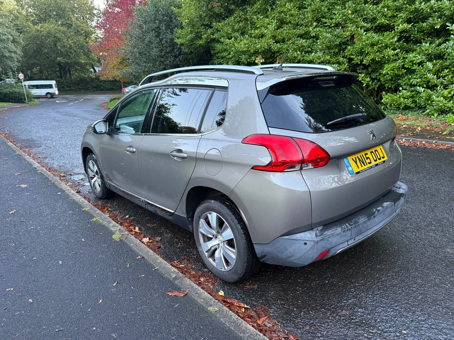 Peugeot 2008 2015 - Cars