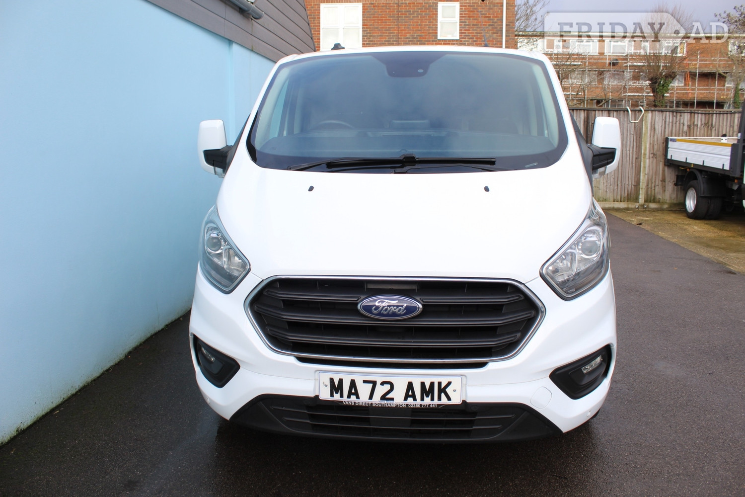 [ berth ]Ford Transit Custom