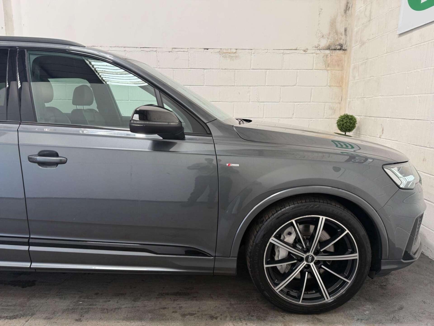 Audi Q7 2020 - Cars