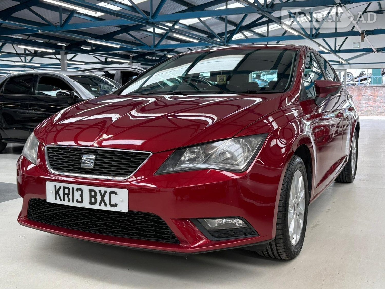 [ berth ]SEAT Leon