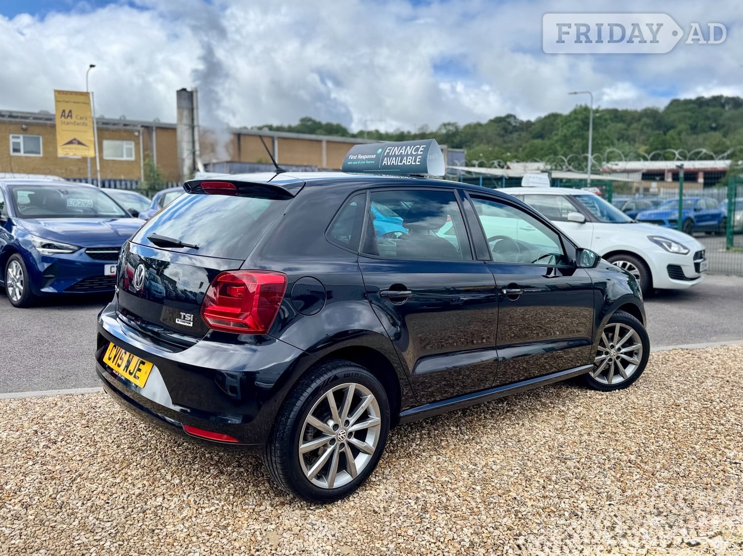 Volkswagen Polo 2015 - Cars
