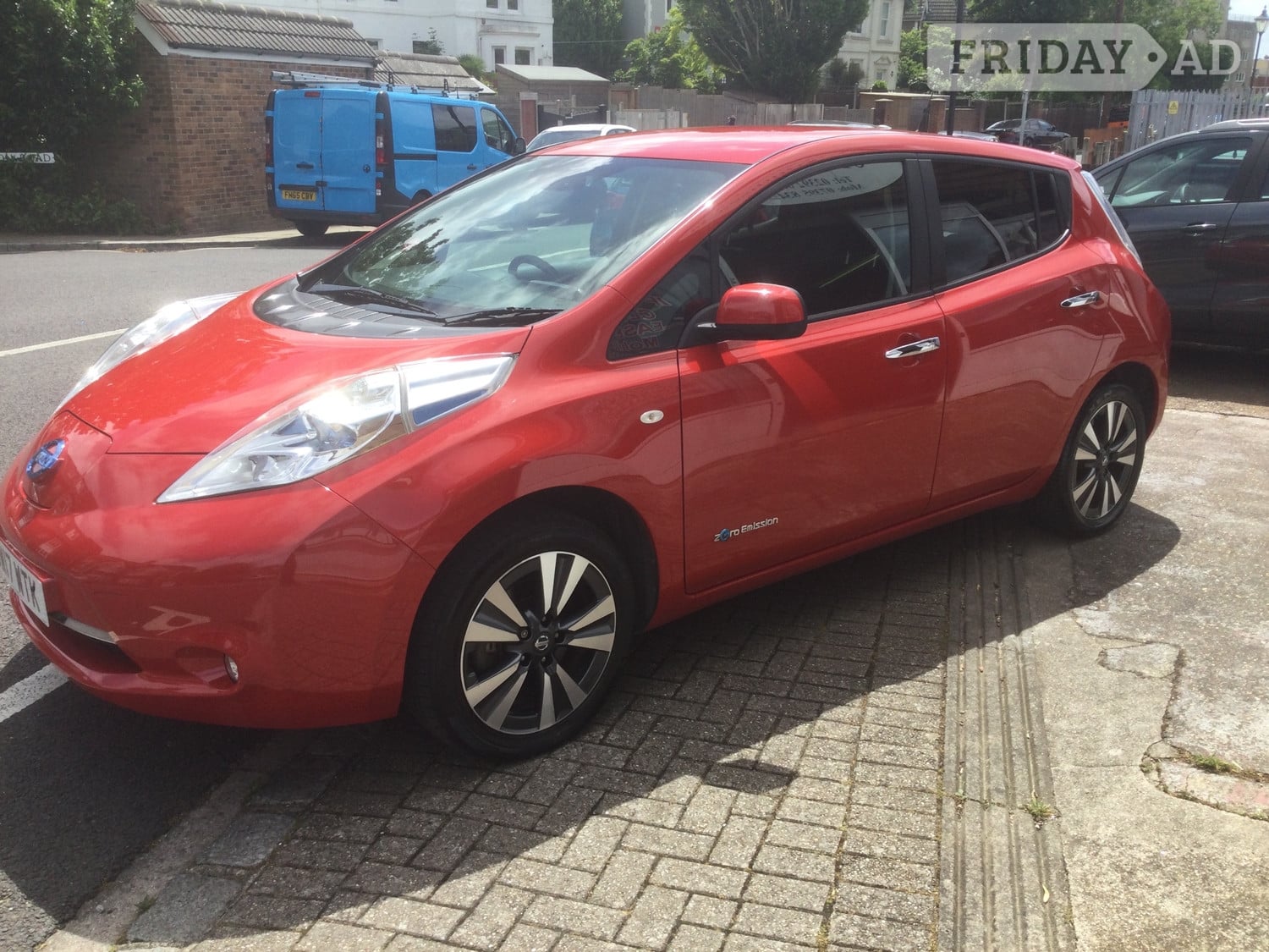 Nissan LEAF 2017 in Southsea