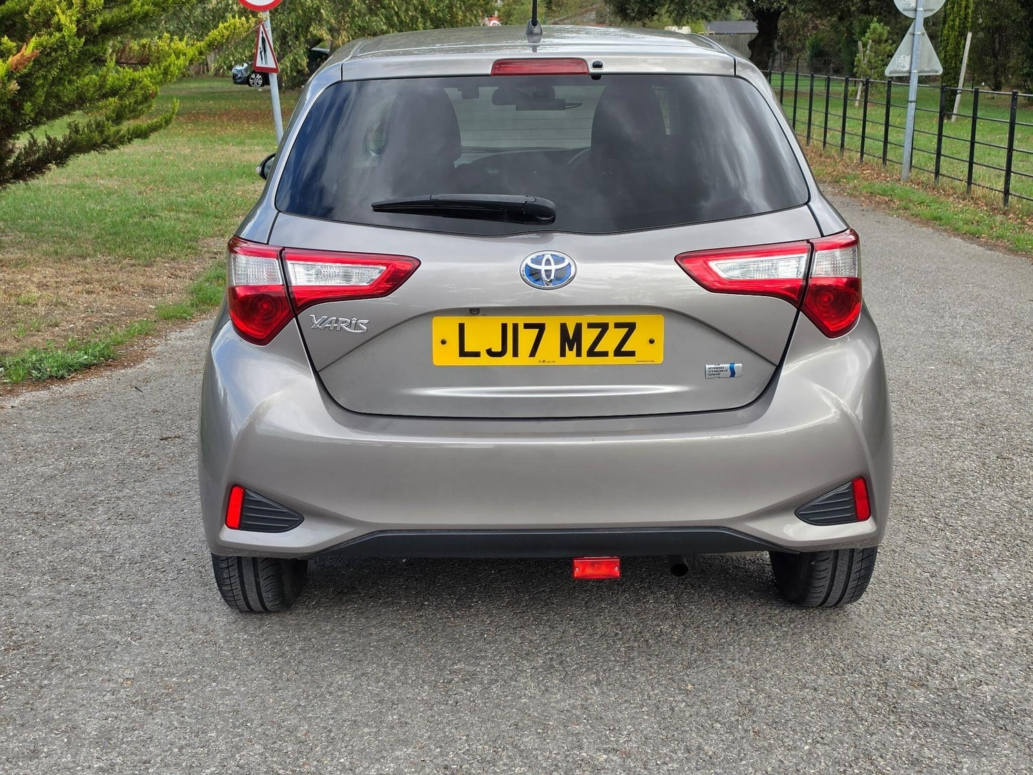 Toyota Yaris 2017 - Cars