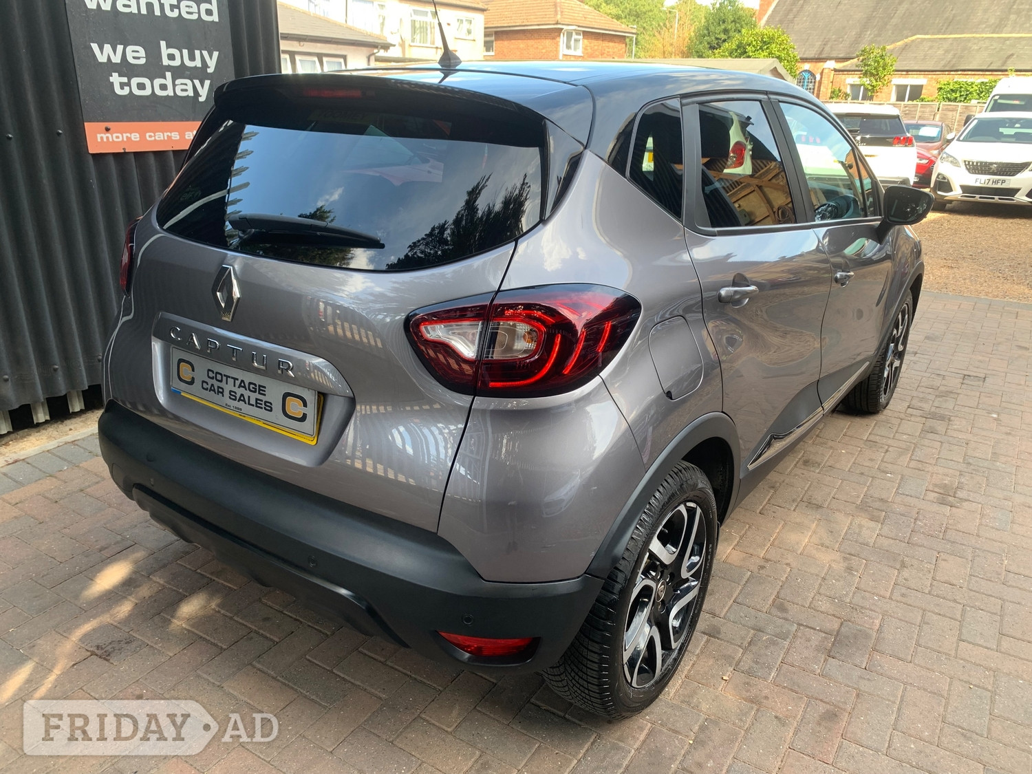 [ berth ]Renault Captur