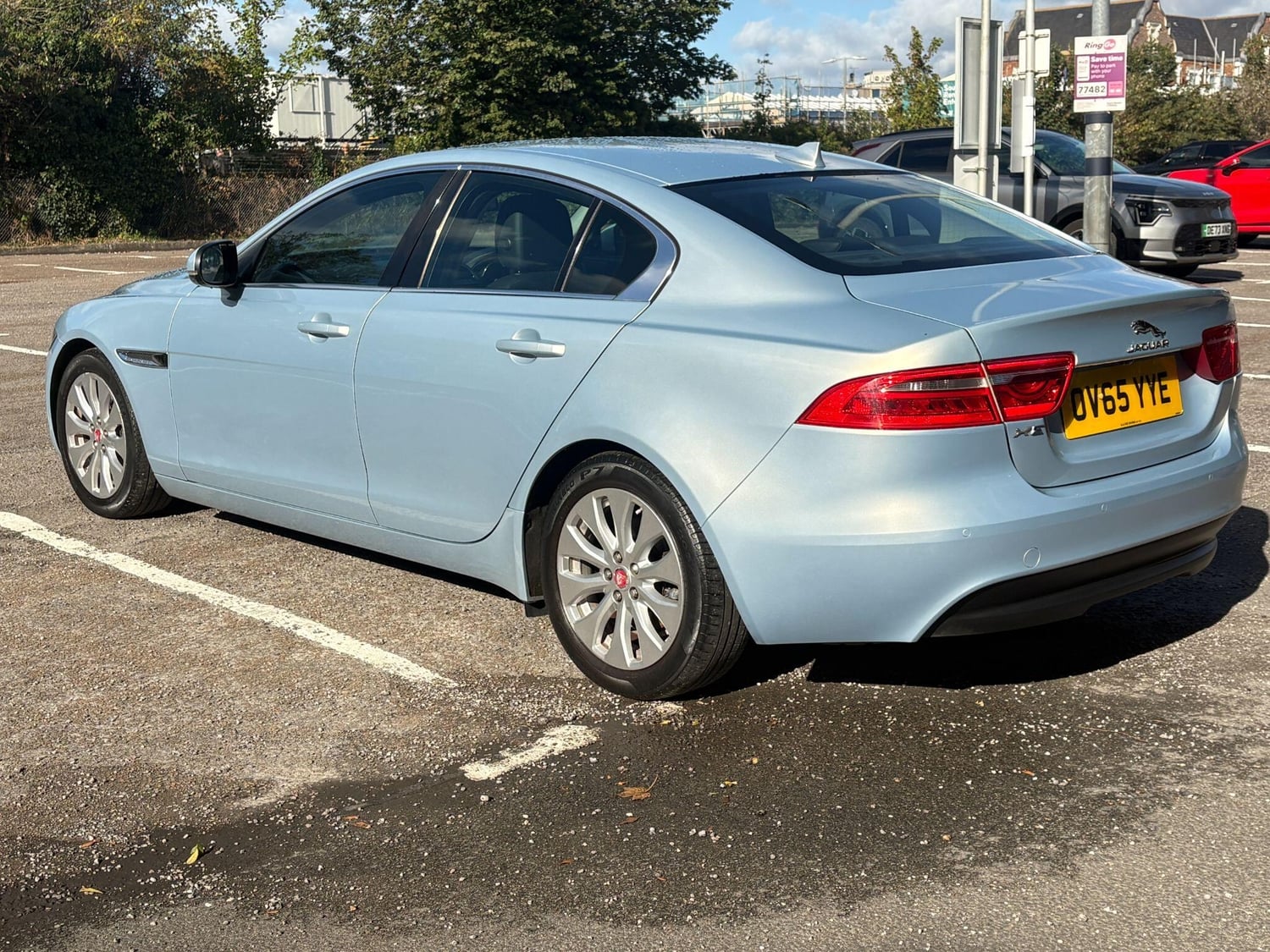 Jaguar XE 2015 - Cars in East Molesey