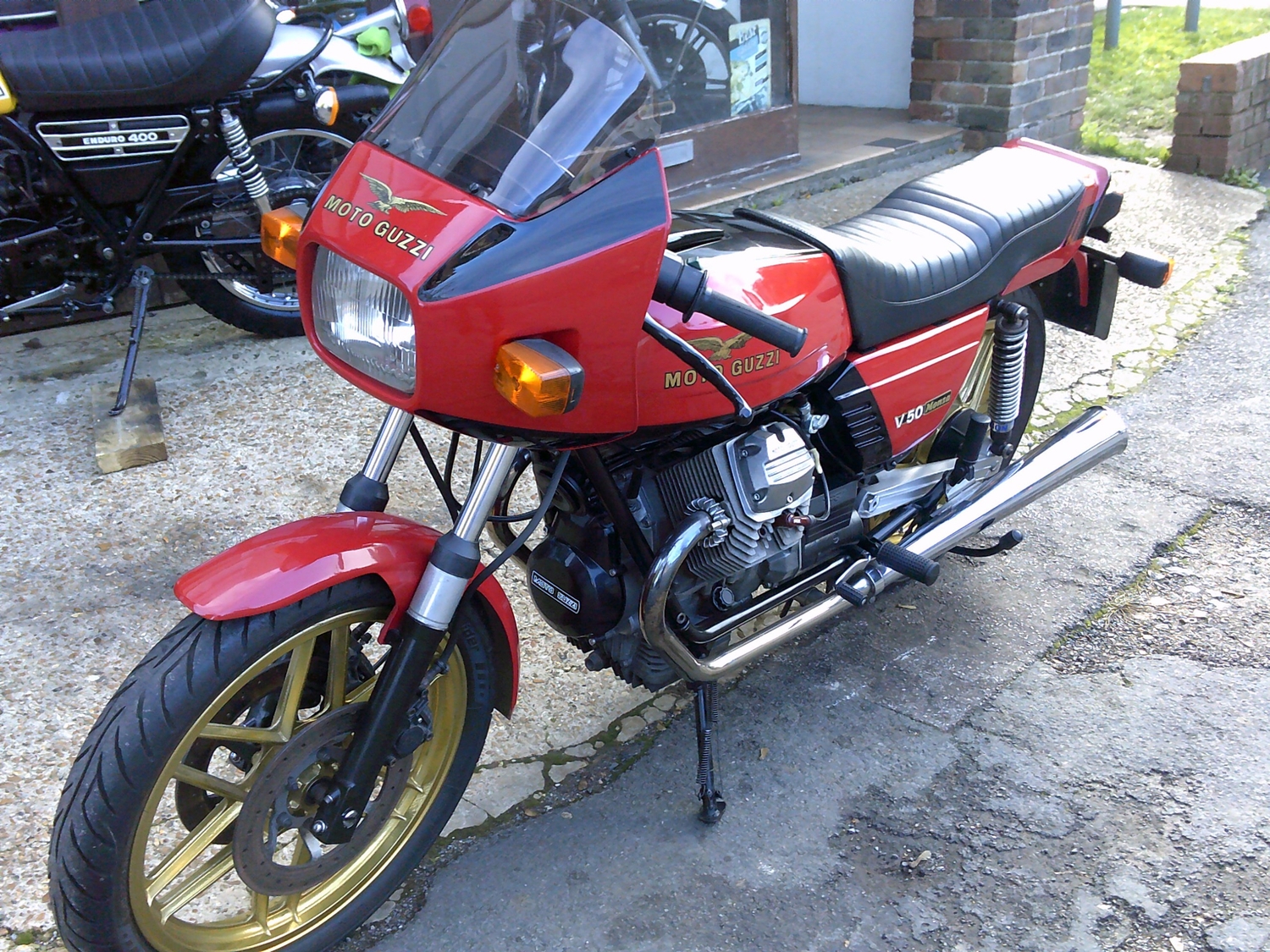 [ berth ]Moto Guzzi V50