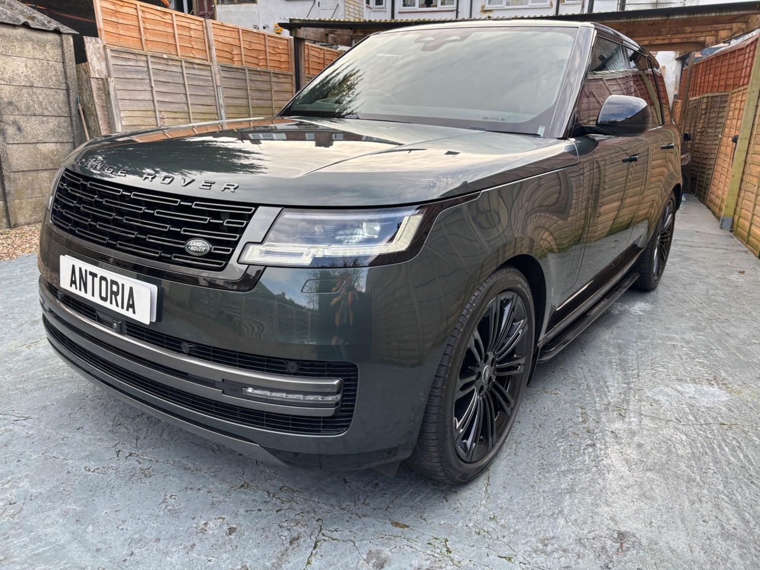 [ berth ]Land Rover Range Rover