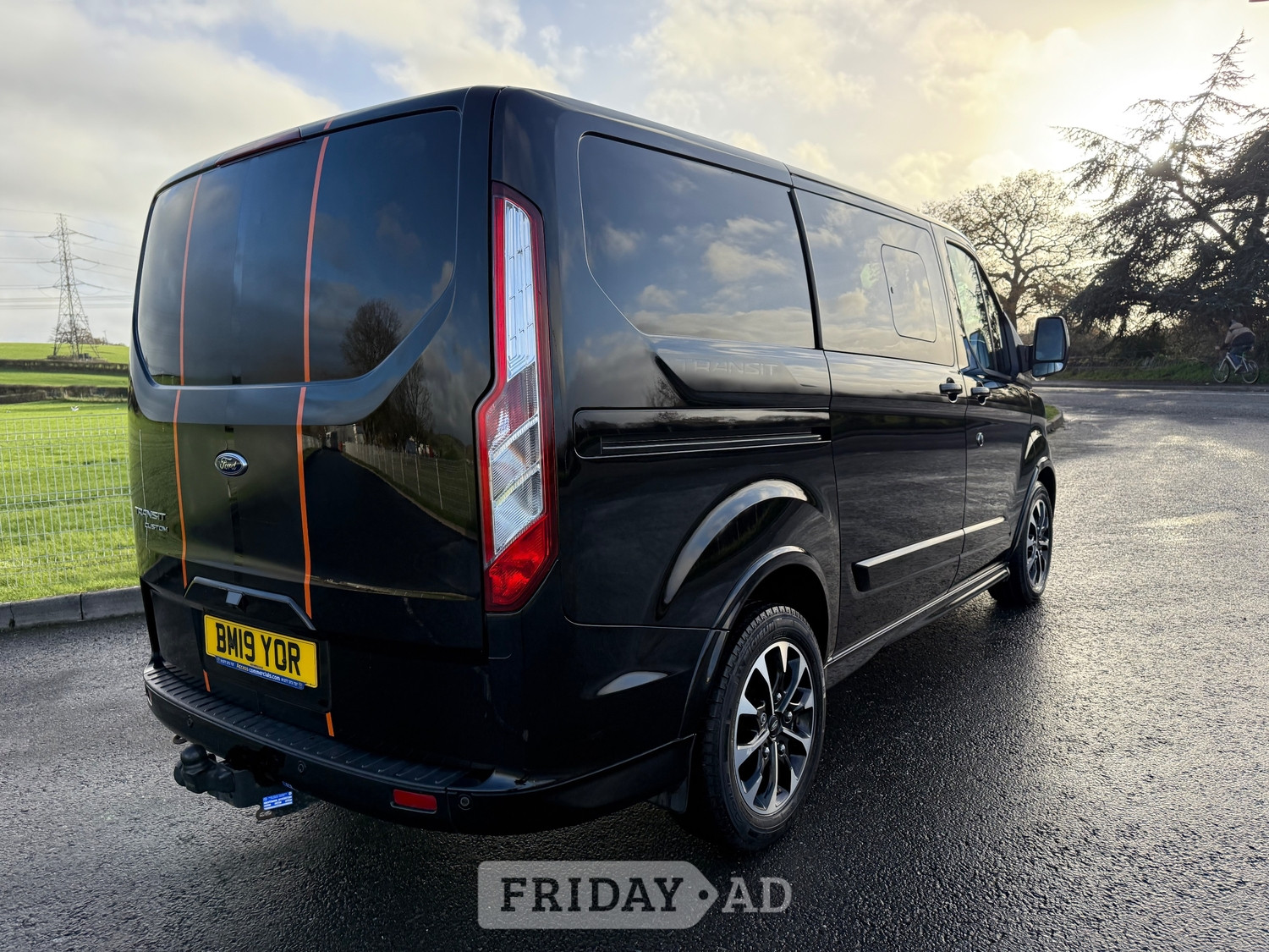 [ berth ]Ford Transit Custom