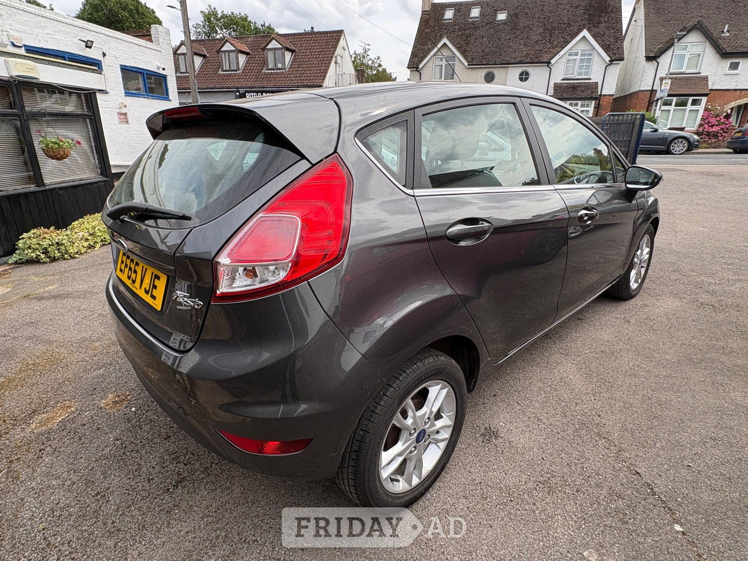 [ berth ]Ford Fiesta