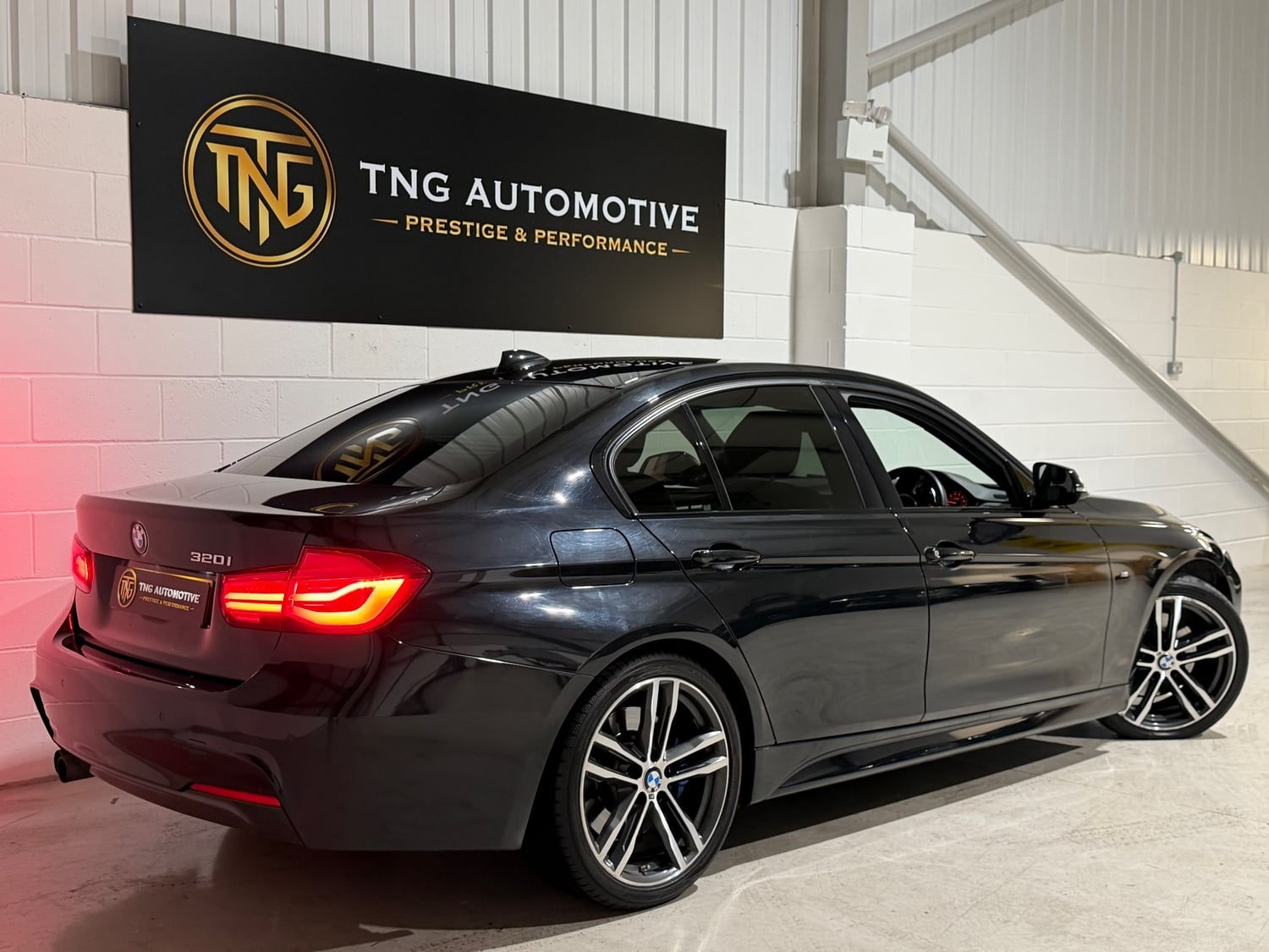 [ berth ]BMW 3 Series