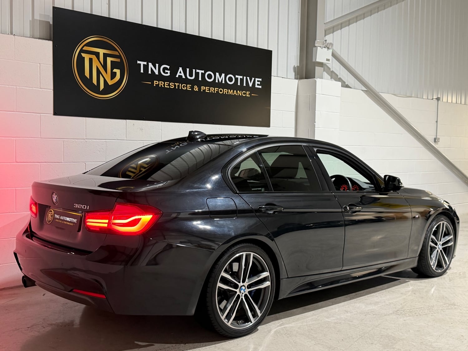 BMW 3 Series 2018 - Cars in Croydon