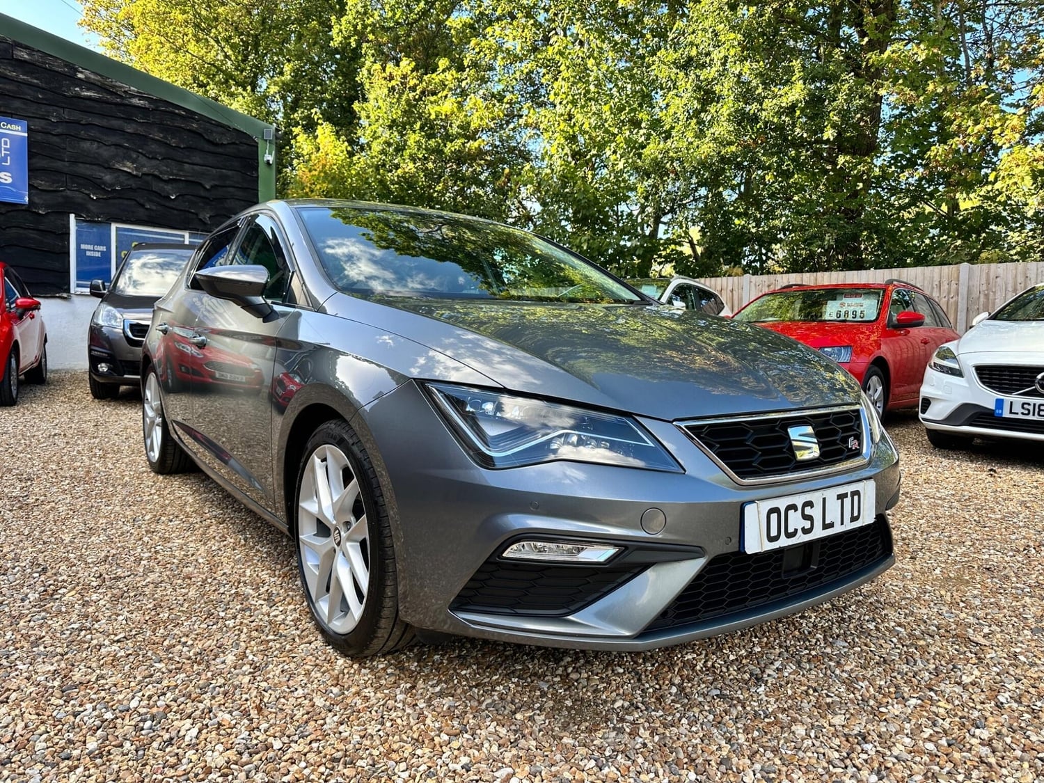 SEAT Leon Hook