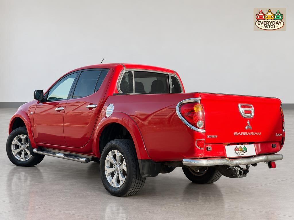 Mitsubishi L200 2013 - Vans & Commercial Vehicles