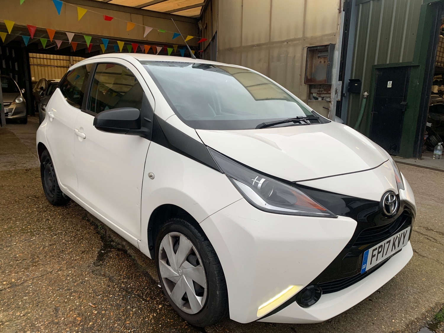 Toyota Aygo 2017 - Cars