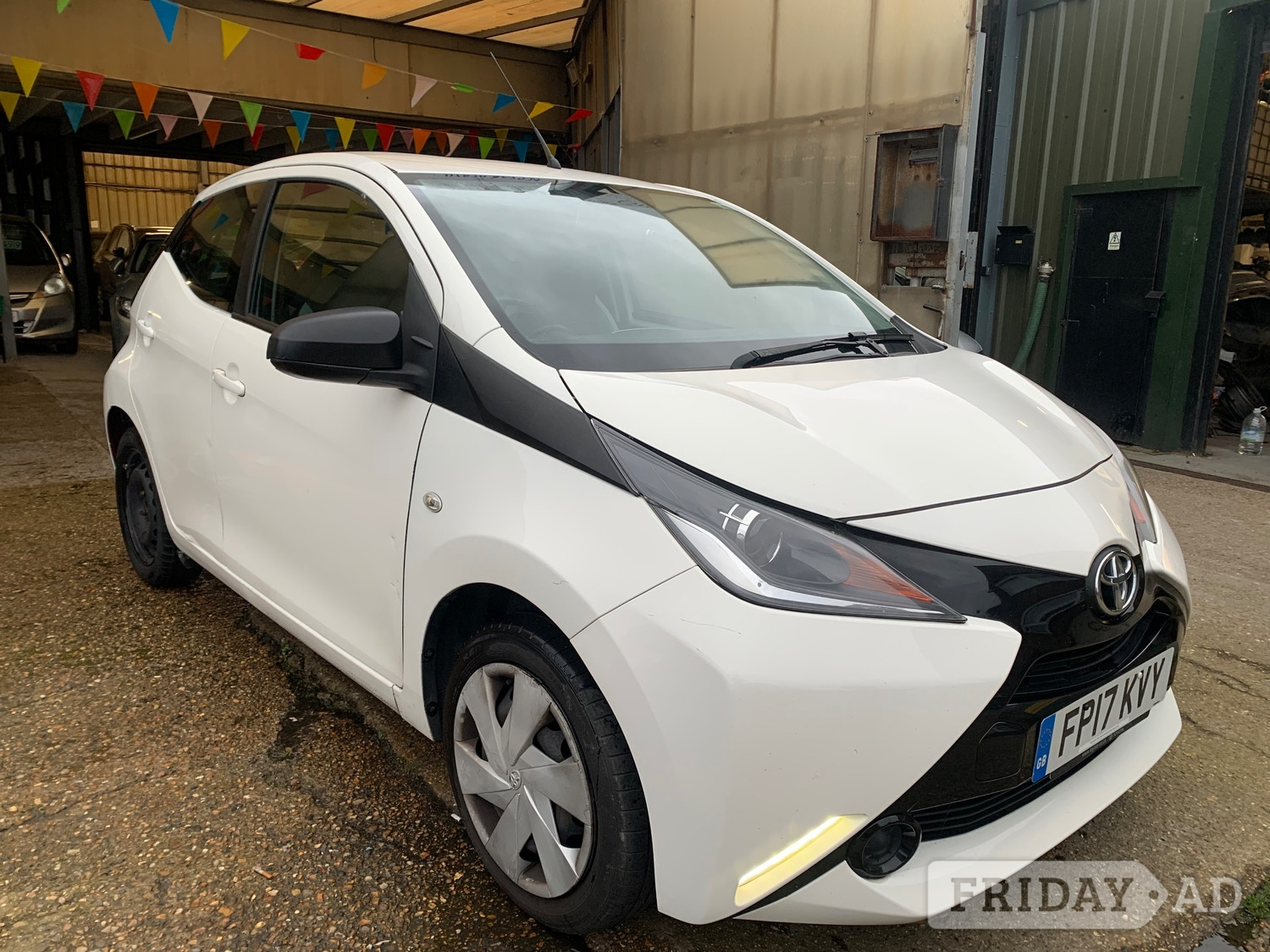 Toyota Aygo 2017 - Cars