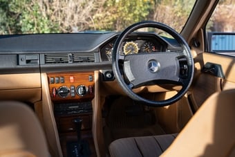 Mercedes-Benz 230 1989