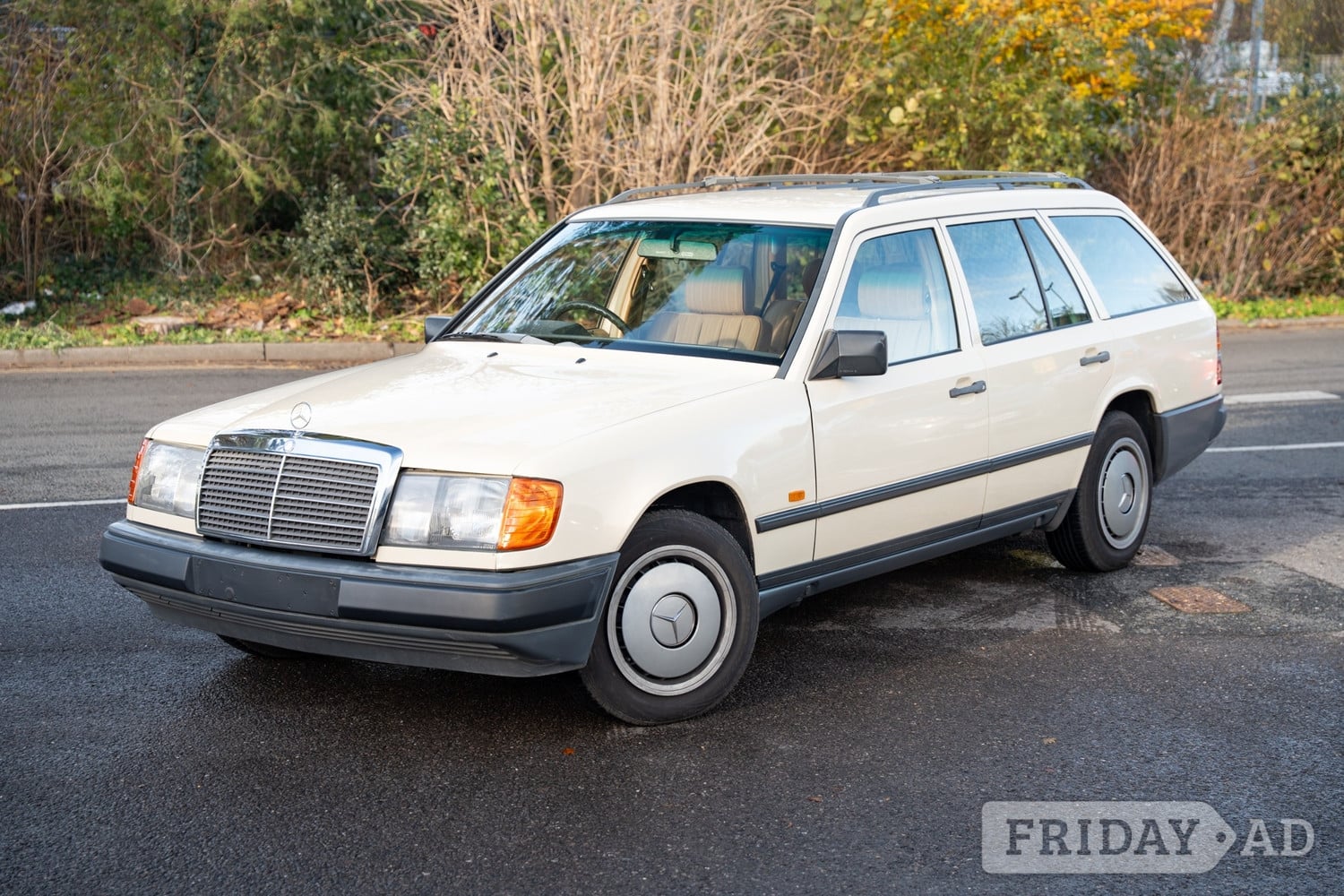 [ berth ]Mercedes-Benz 230