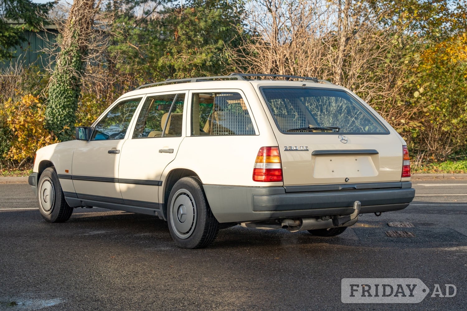 Mercedes-Benz 230 1989 - Cars