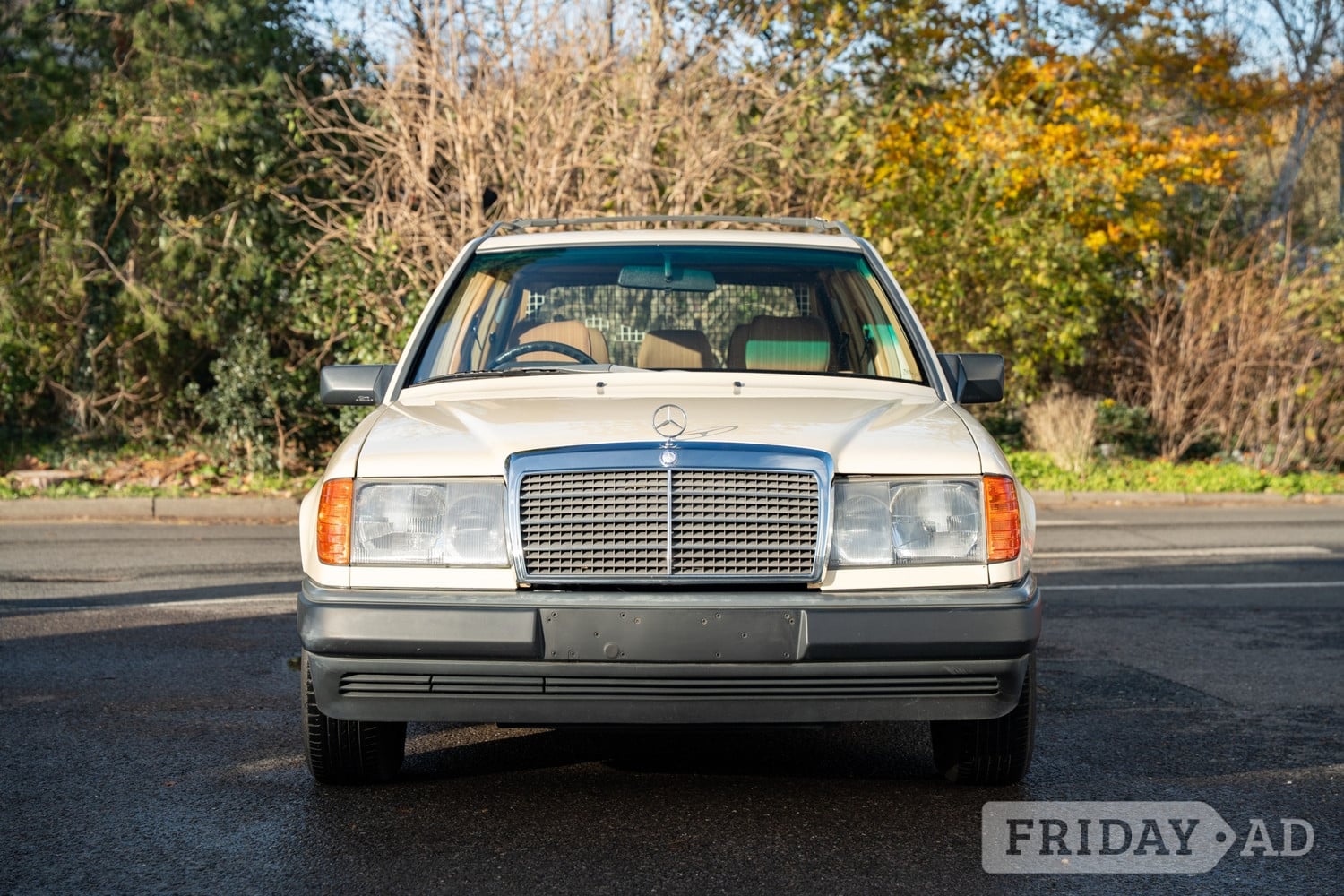 Mercedes-Benz 230 1989 - Cars in Lymington