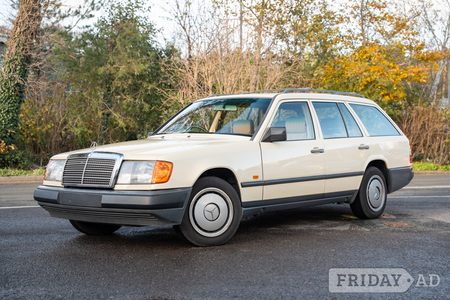 Mercedes-Benz 230 Lymington