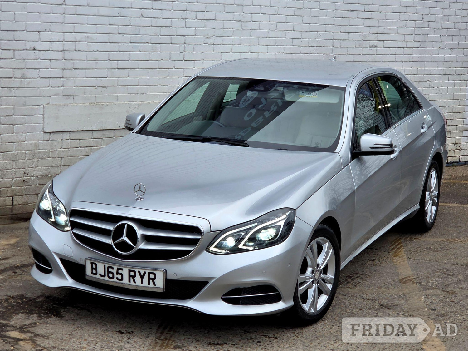 [ berth ]Mercedes-Benz E Class