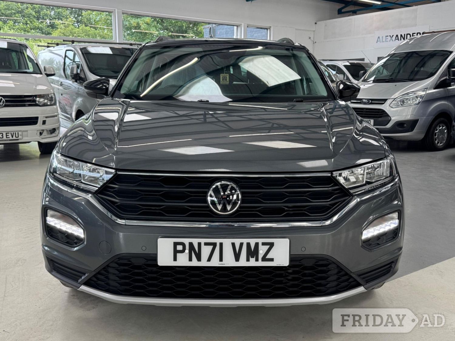 [ berth ]Volkswagen T-Roc