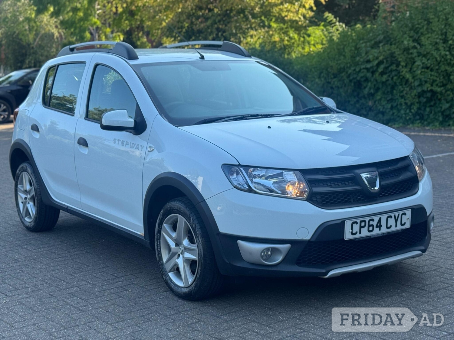 Dacia Sandero Stepway 2015 in Hillingdon
