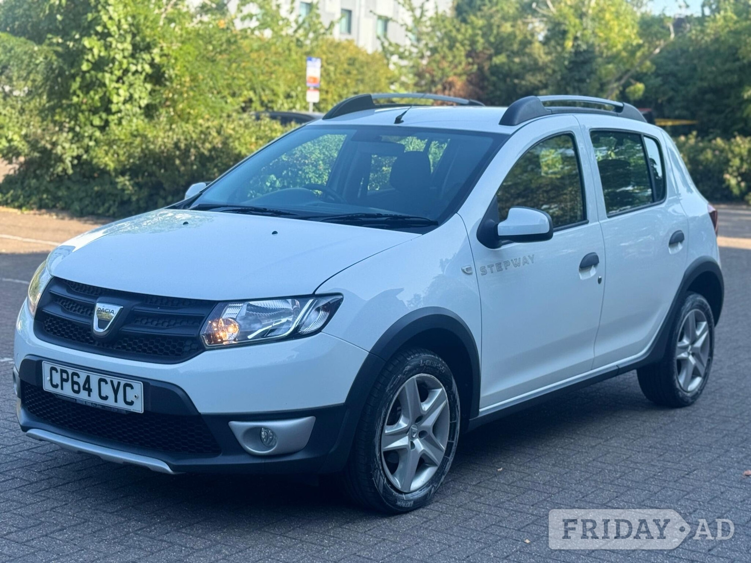 [ berth ]Dacia Sandero Stepway