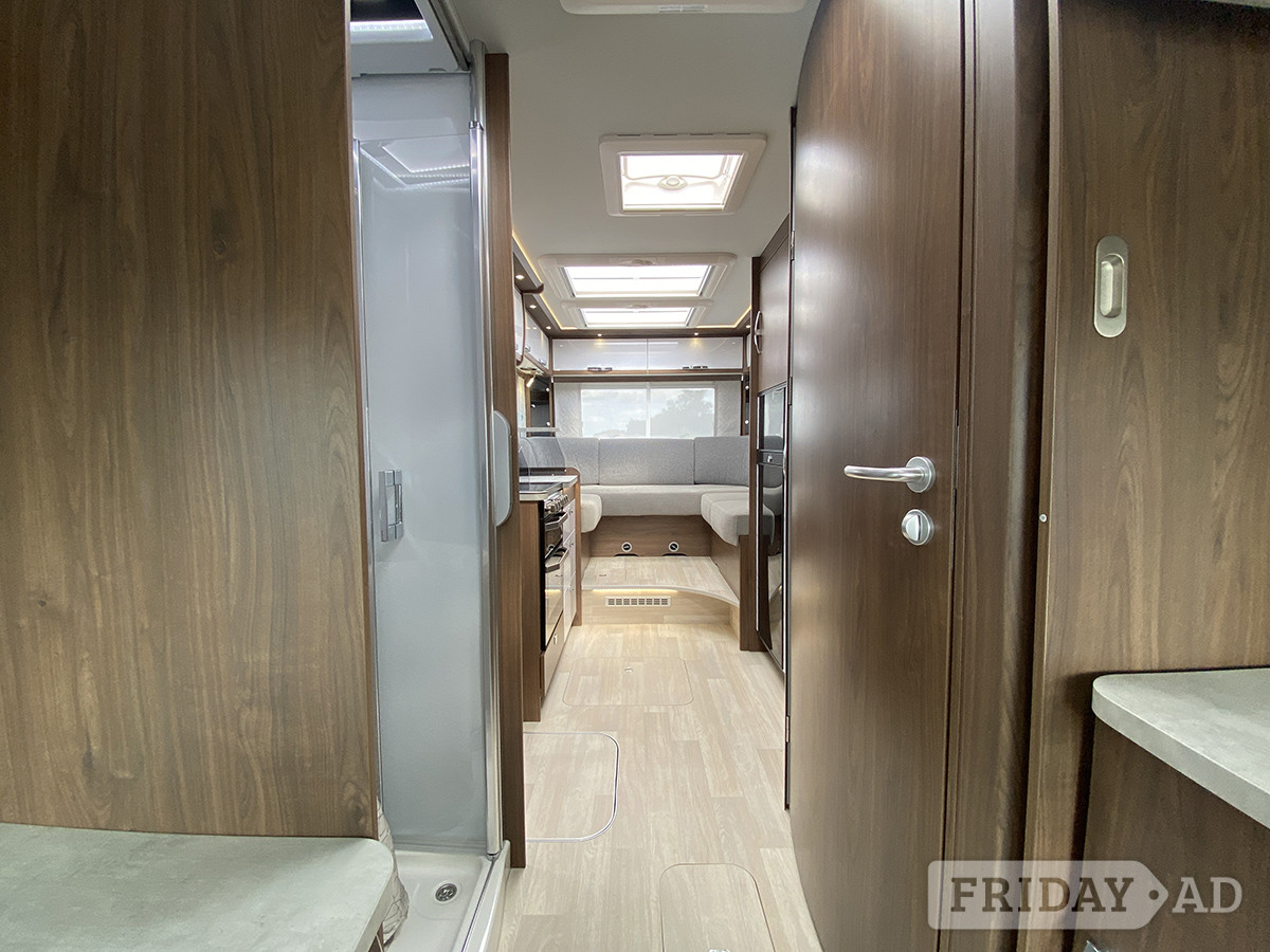 [2 berth ]Frankia F-Line I 680 Plus