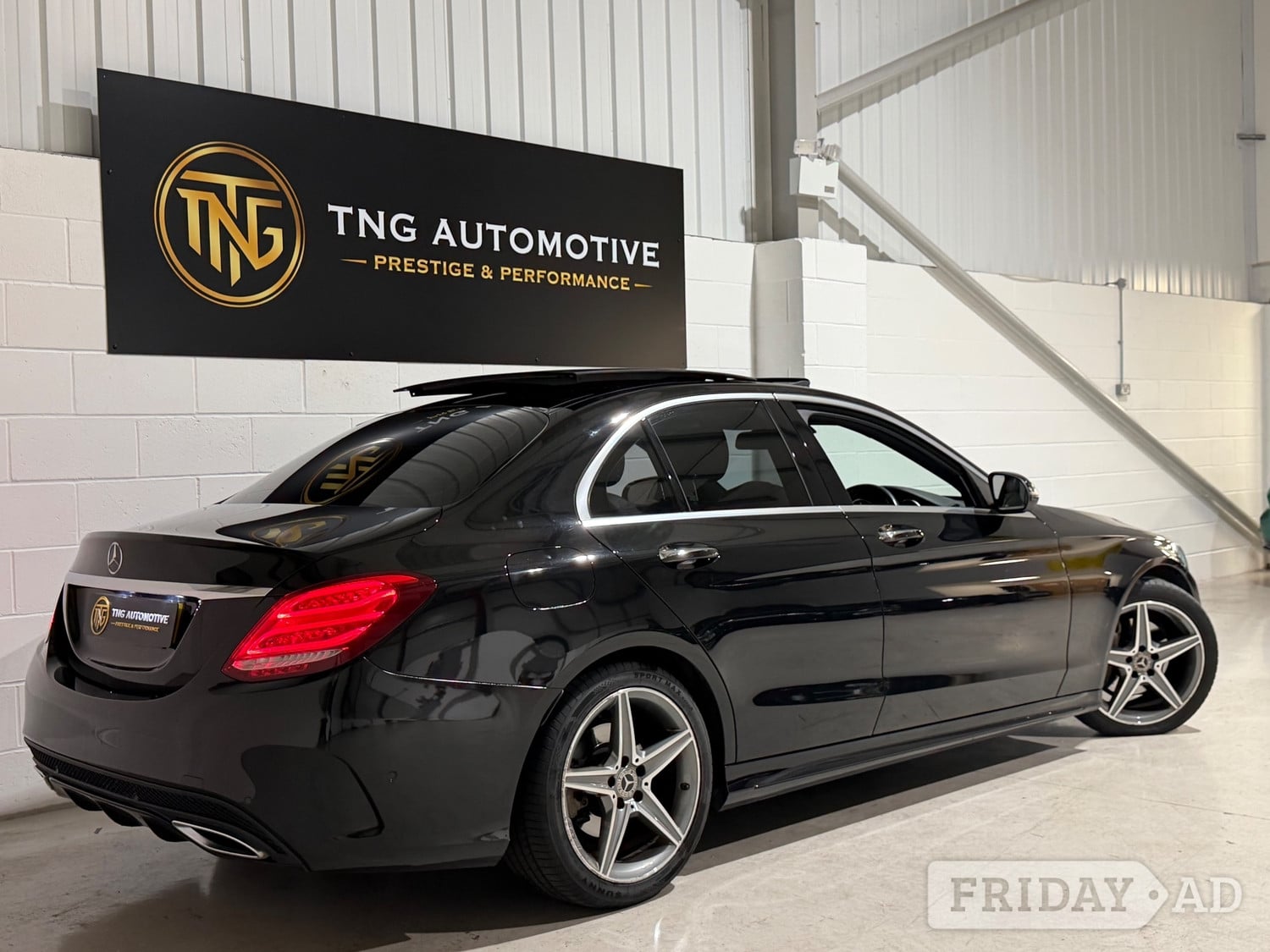Mercedes-Benz C Class 2016 - Cars in Croydon