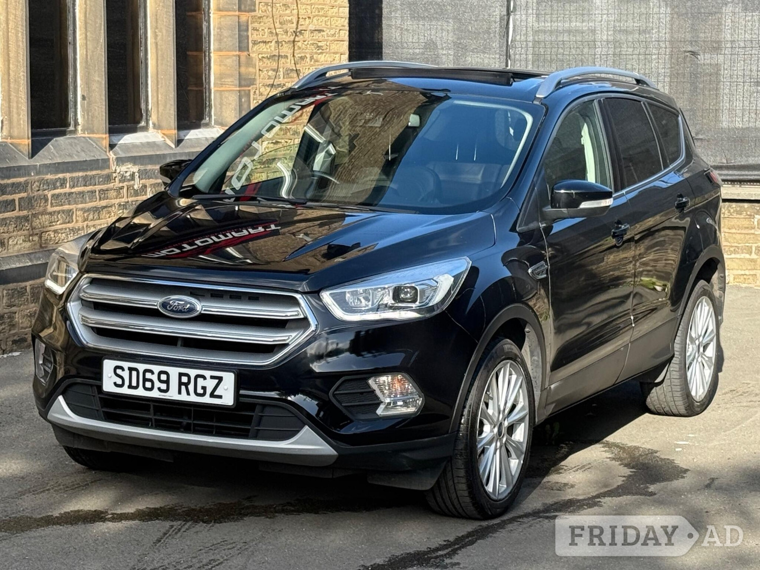 Ford Kuga 2019 - Cars in Halifax