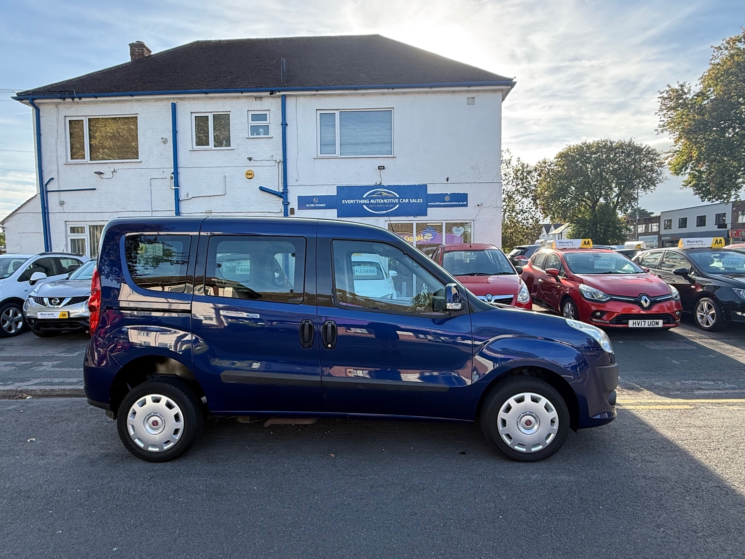 Fiat Doblo 2012 - Cars