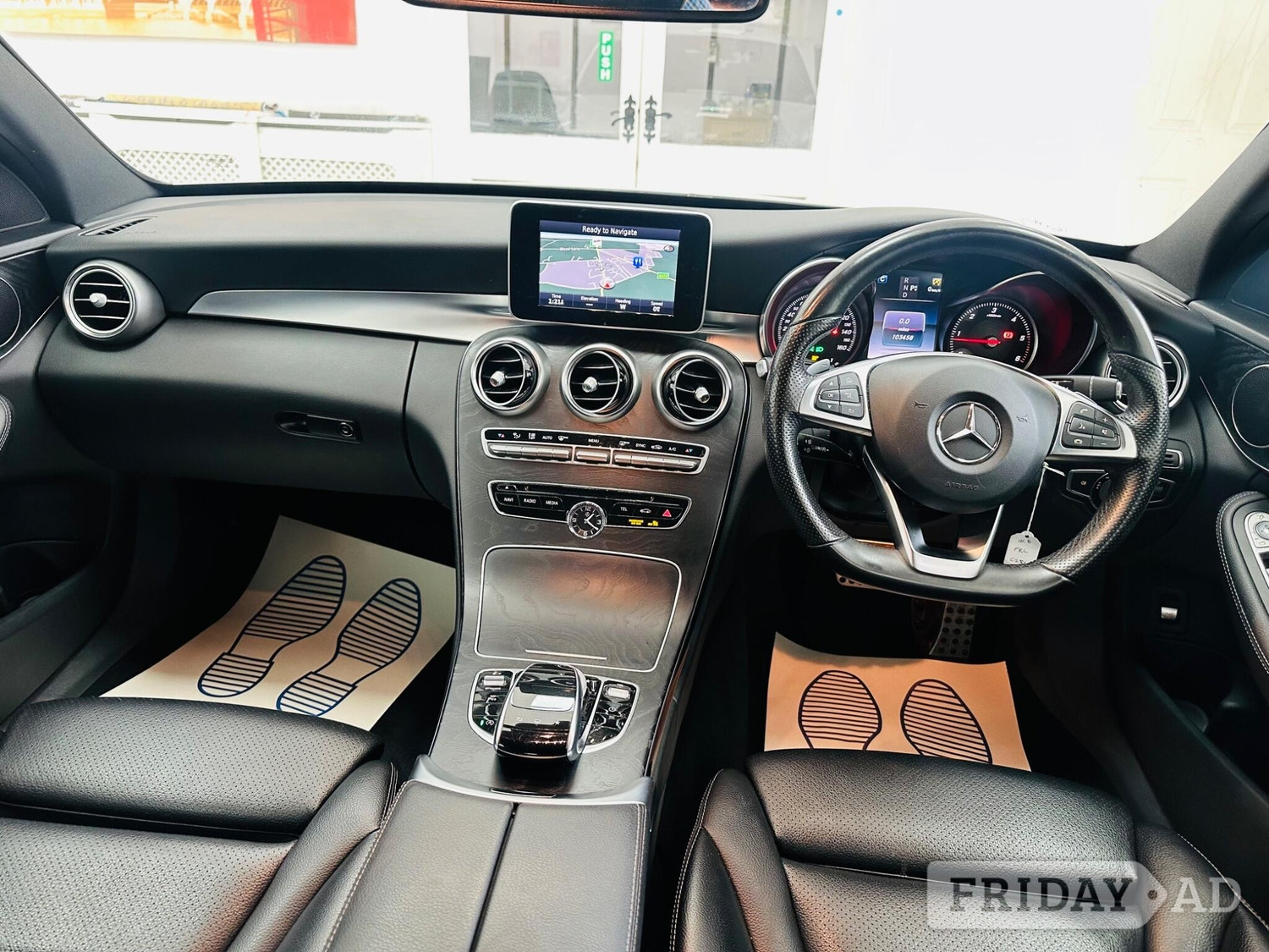 [ berth ]Mercedes-Benz C Class