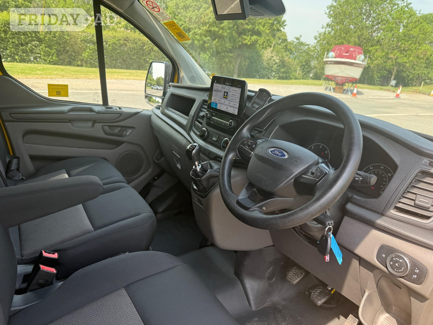 [ berth ]Ford Transit Custom
