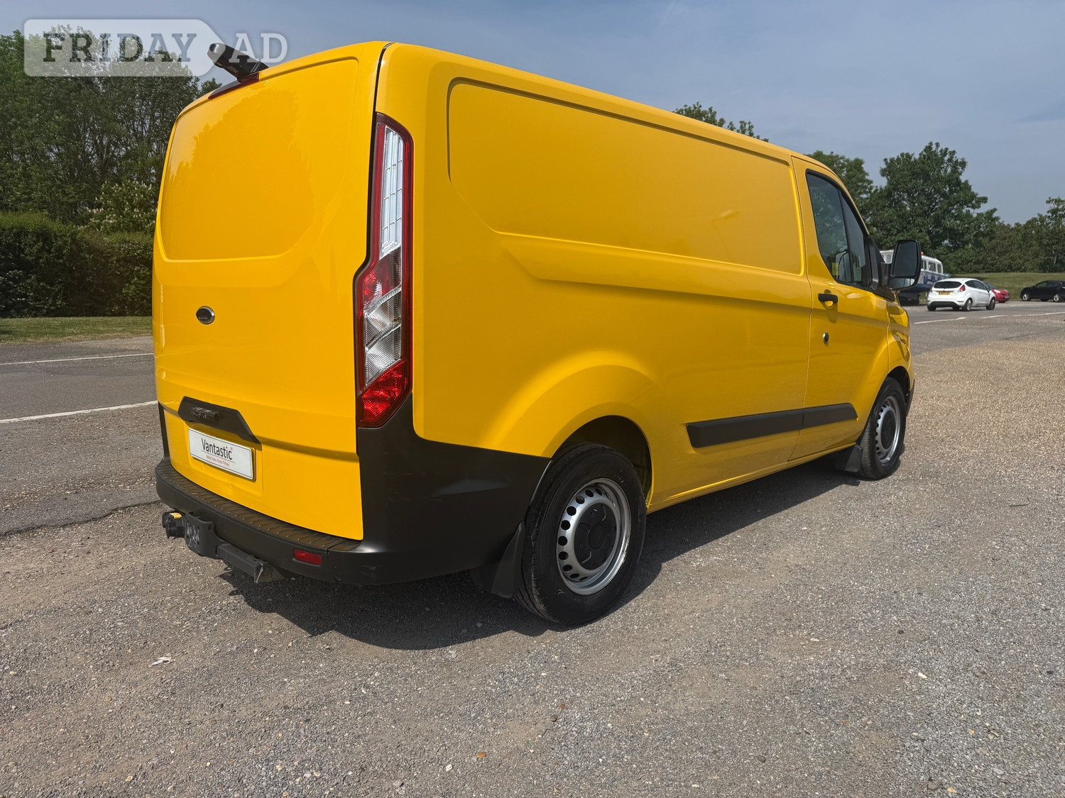 Ford Transit Custom 2022 - Vans & Commercial Vehicles in Chertsey