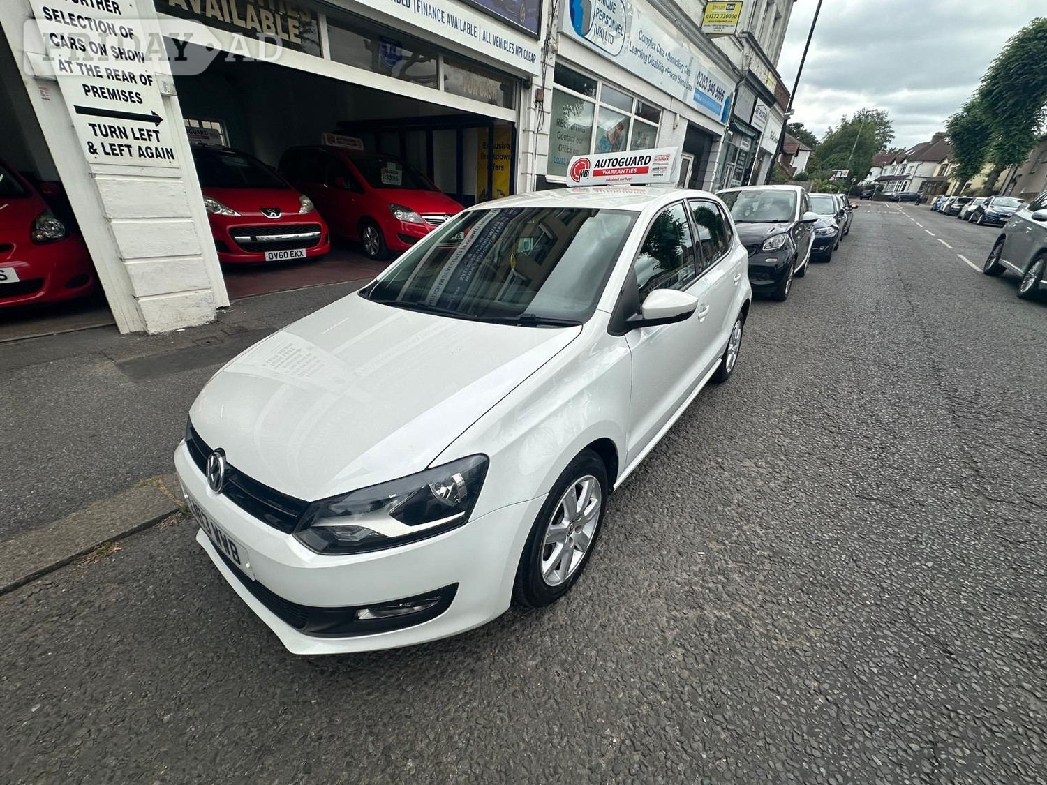 Volkswagen Polo 2013 in Sutton